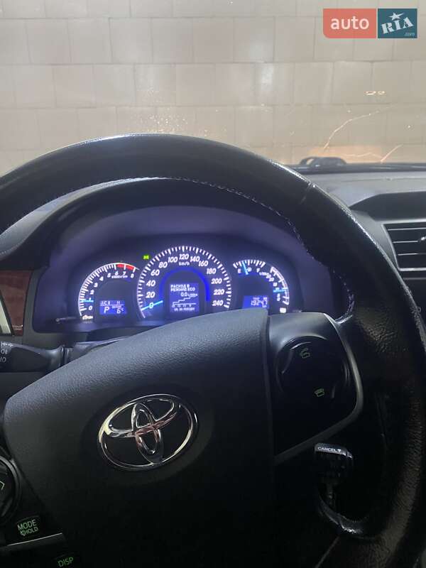 Седан Toyota Camry 2014 в Залещиках