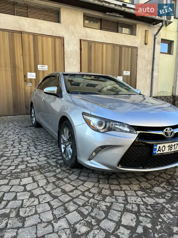 Toyota Camry 2017