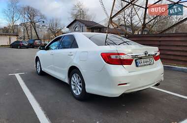 Седан Toyota Camry 2012 в Киеве