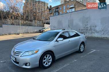 Седан Toyota Camry 2010 в Дніпрі