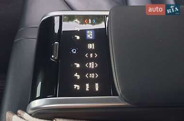 Седан Toyota Camry 2018 в Львове