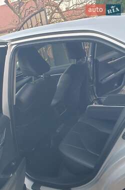Седан Toyota Camry 2018 в Львове