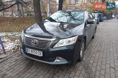 Седан Toyota Camry 2012 в Киеве