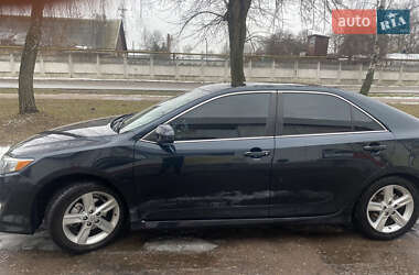 Седан Toyota Camry 2014 в 