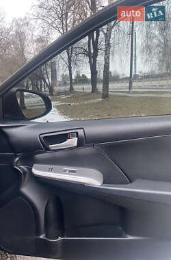 Седан Toyota Camry 2014 в 
