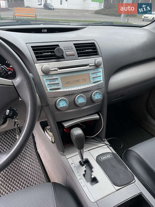 Седан Toyota Camry 2008 в Кропивницком