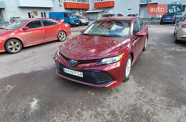 Седан Toyota Camry 2019 в Харькове