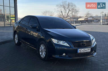 Седан Toyota Camry 2011 в Дніпрі