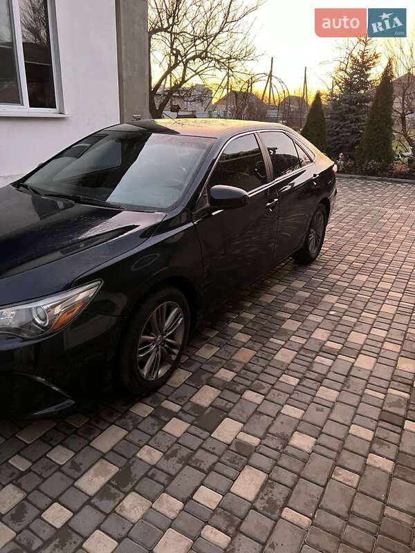 Седан Toyota Camry 2015 в Гайвороні