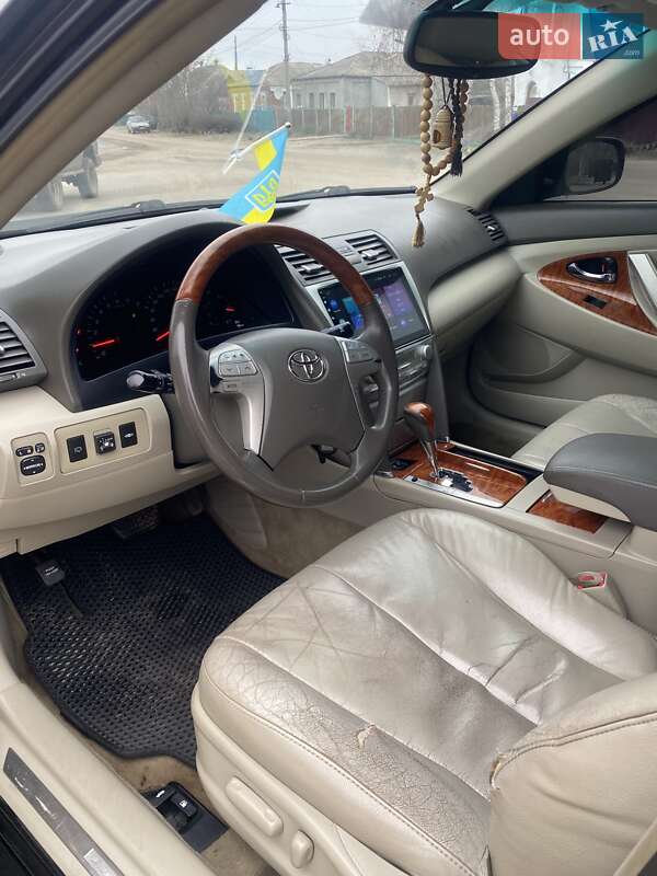 Седан Toyota Camry 2007 в Ізюмі