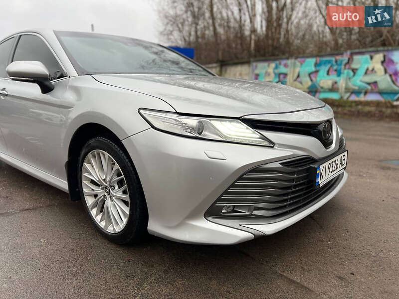 Toyota Camry 2018