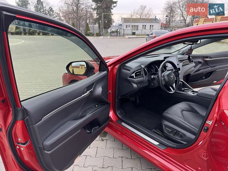 Седан Toyota Camry 2022 в Измаиле