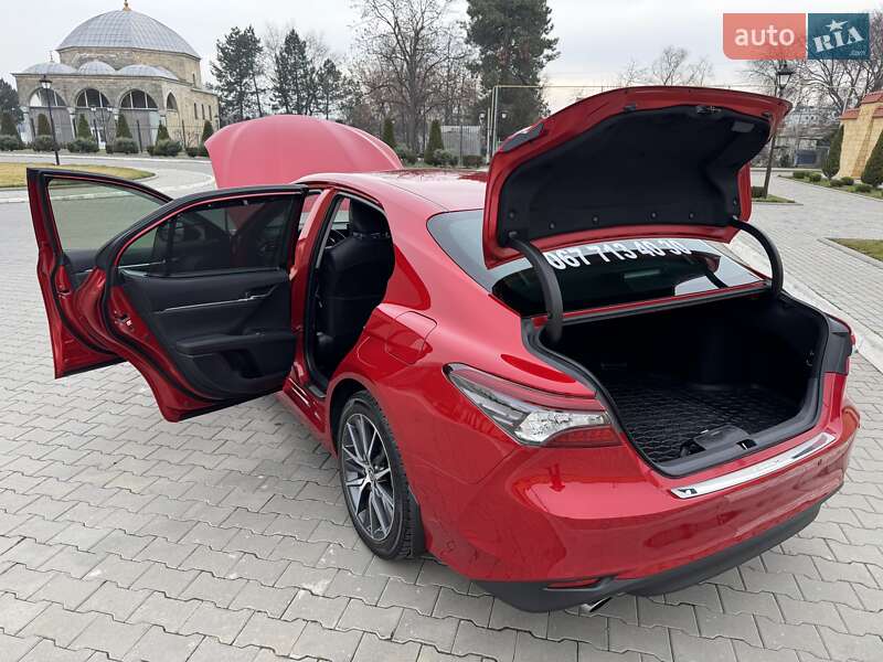 Седан Toyota Camry 2022 в Измаиле