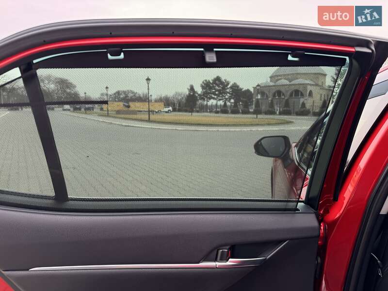 Седан Toyota Camry 2022 в Измаиле