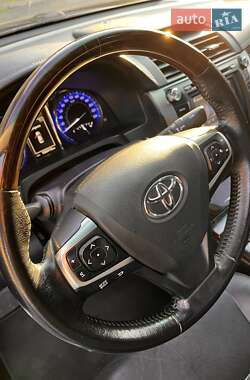 Седан Toyota Camry 2015 в 