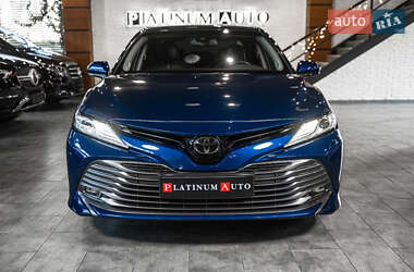 Седан Toyota Camry 2019 в 