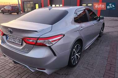 Седан Toyota Camry 2020 в Черкассах