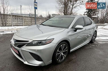 Седан Toyota Camry 2020 в Рівному