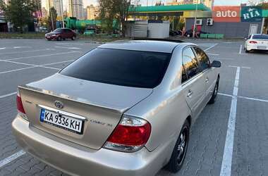 Седан Toyota Camry 2005 в Києві