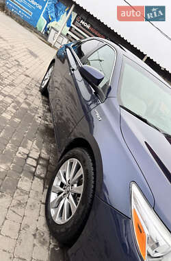 Седан Toyota Camry 2016 в 