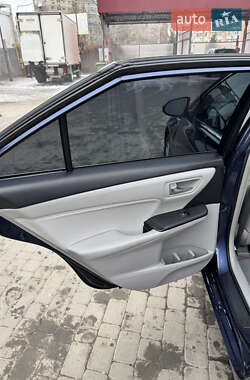 Седан Toyota Camry 2016 в 