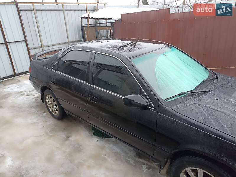 Седан Toyota Camry 1999 в Глухові