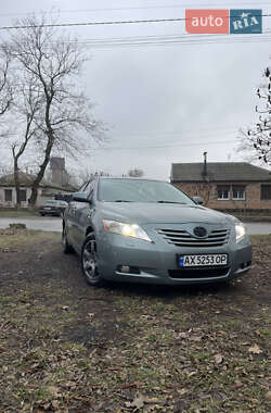 Седан Toyota Camry 2007 в Краснограде