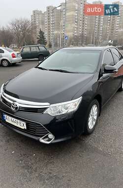 Седан Toyota Camry 2015 в Києві