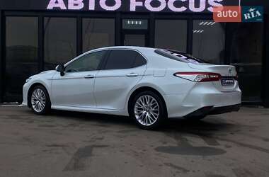 Седан Toyota Camry 2018 в Києві