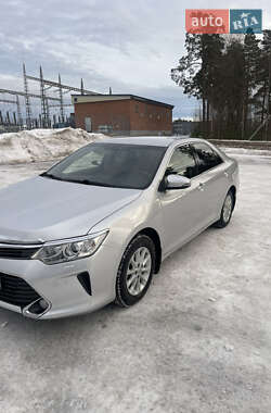 Седан Toyota Camry 2015 в Харкові