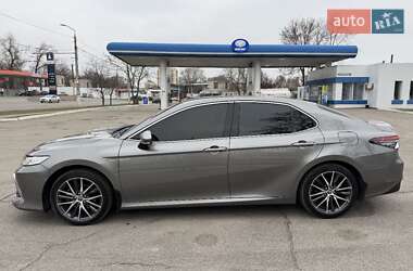 Седан Toyota Camry 2021 в 