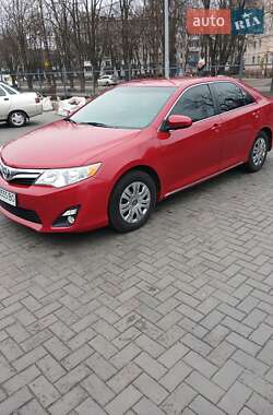 Седан Toyota Camry 2013 в Кременчуці