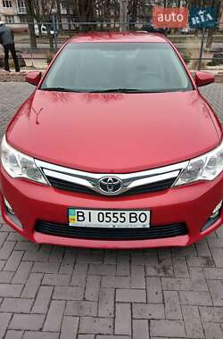 Седан Toyota Camry 2013 в Кременчуці