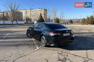 Седан Toyota Camry 2021 в Кривом Роге