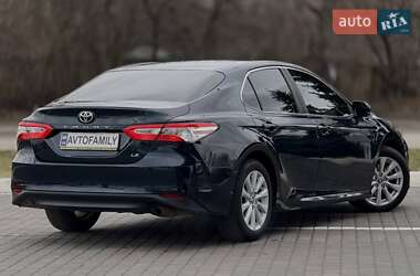 Седан Toyota Camry 2018 в Дніпрі