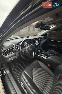 Седан Toyota Camry 2019 в 