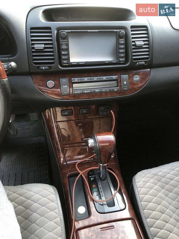 Седан Toyota Camry 2006 в Полтаві