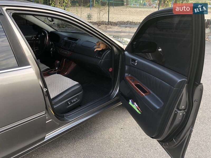 Седан Toyota Camry 2006 в Полтаві