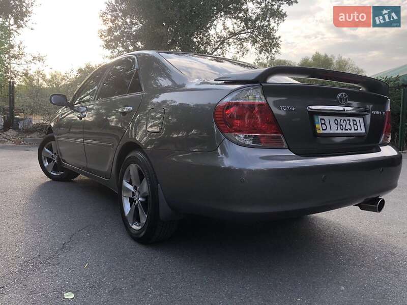 Седан Toyota Camry 2006 в Полтаві