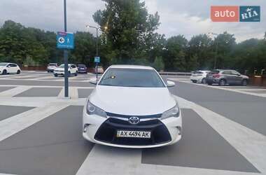 Седан Toyota Camry 2017 в Львові