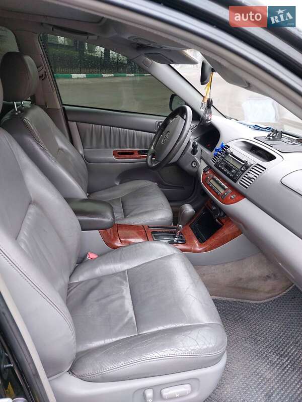 Седан Toyota Camry 2005 в Виннице