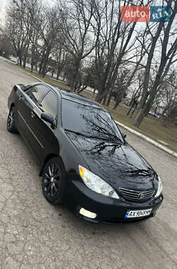 Седан Toyota Camry 2004 в Чугуеве