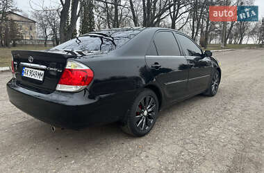 Седан Toyota Camry 2004 в Чугуеве