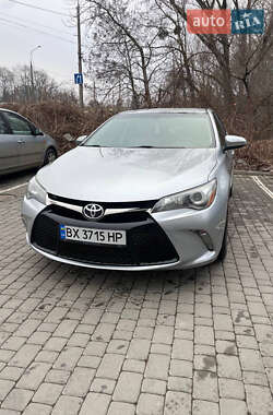 Седан Toyota Camry 2015 в Хмельницькому