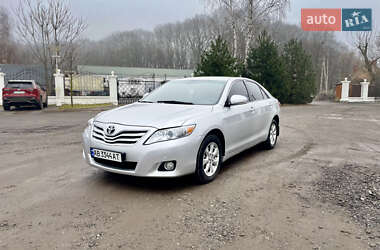 Седан Toyota Camry 2010 в Вінниці