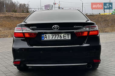 Седан Toyota Camry 2017 в Хмельницком