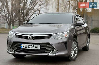 Седан Toyota Camry 2015 в Дніпрі