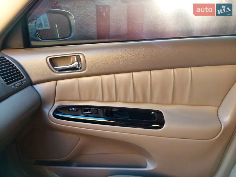 Седан Toyota Camry 2005 в Кропивницькому