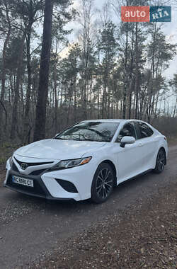 Седан Toyota Camry 2020 в Львові