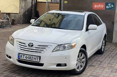 Седан Toyota Camry 2006 в Калуші